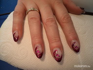 lila csillámos dekorálva