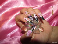 Zselés stiletto akrillal és csillámmal