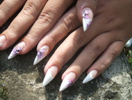 Best Nails - q