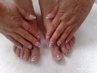 Best Nails - kéz és láb májva virággal