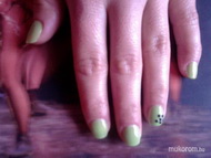 Kéz köröm díszítés