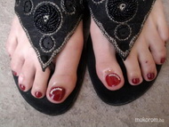 pedikűr után bordó lakk ezüstel