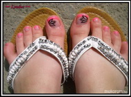 rózsaszín francia akrillal díszítve