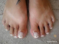 francia köves díszítéssel