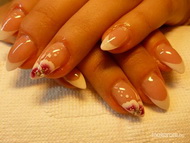 zselés francia akril diszitéssel