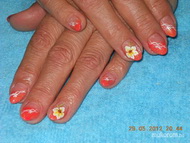 csak divatosan narancsban