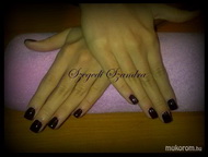 Épített porcelán rágott körömre