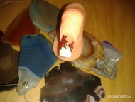 tip uv porci akril virággal