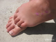 porci lábra és csillám tetkó