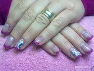 Porci köröm akril díszítés