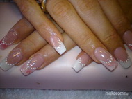 Nikinek épített porci fényporral