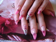 porcelán körmök akril festésse