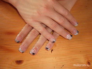 rágott körömre pici kocka köröm