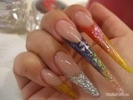 egyszer a körmöstáborban