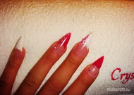 Porcelán épített hegyes műköröm