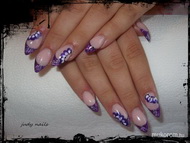 porcelan korom akryl diszitessel