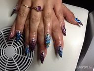 Leopárd a virágoskertben