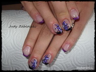 porcelan korom akryl diszitessel