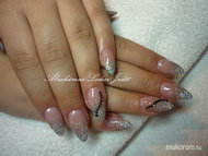 ezüstös csillogás