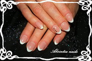 elegáns porci körmöcskék