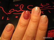 saját köröm megerősítése porcelánnal