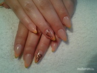 Porcelán pillangós