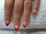 Épített porcelán műköröm