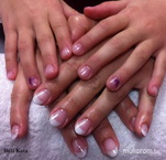 Épített porcelán műköröm és manikűr