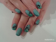 porci saját körömre akrillal 