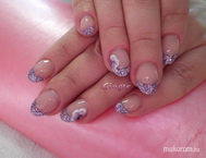 Lila csillámos porci akril virággal