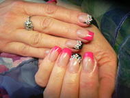 pinkfeketekisvirágos