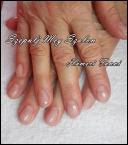 075 saját köröm erősítése porcelánnal