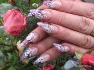 Zselé és percelán kombináció.