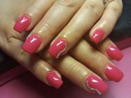 Tavaszi géllakk kövekkel