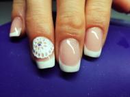 Porcelán műköröm 3D csipke mintával