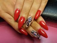 Piros matt köves pillangóval