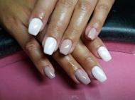 Púderszín fehérrel sellőporral