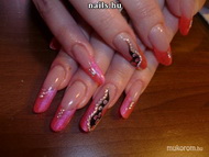 porcelán akril díszítéssel