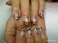 porci akril díszítéssel