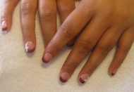 Porcelán, kis virággal