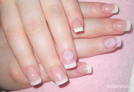 Eszti színes rózsával