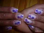 Porcelán köröm 3D zselés virágokkal