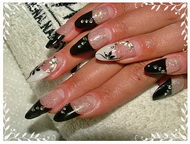 Hajni legujabb porcelánja