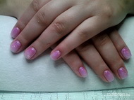 szinatmenetes porcelan