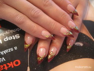 Kati szereti a bordót