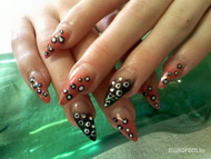 Best Nails - Pöttyös