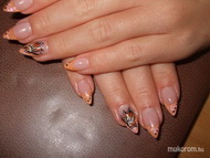 Narancsos pillangóval