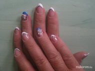 fehér kék porci plusz kisvirág