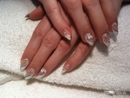 zselés sajátköröm erősítés