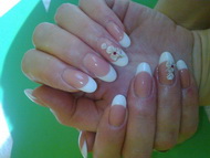 Best Nails - Ildikó porcelán virágos körmöcskéje...